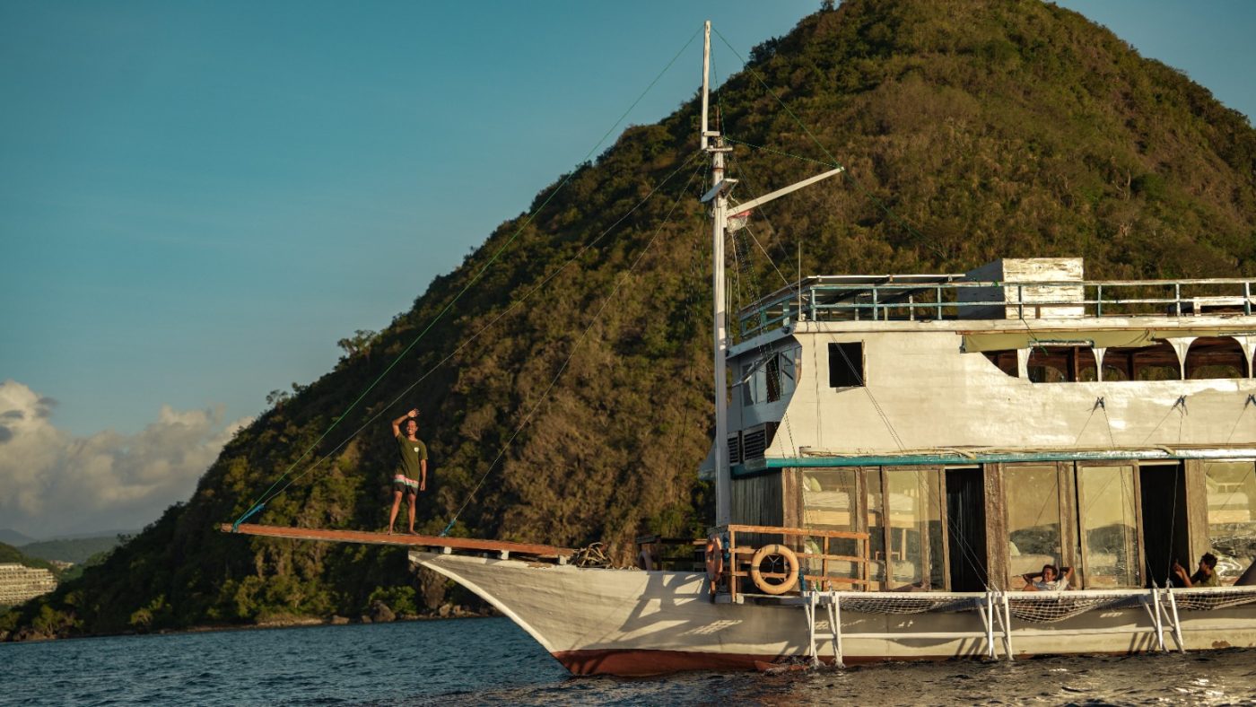 Liveaboard-01