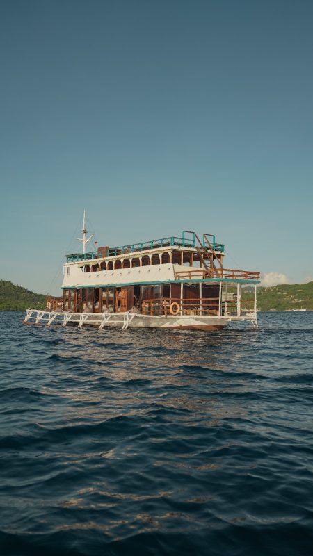 Liveaboard-02
